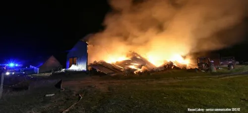 Un bâtiment agricole détruit cette nuit dans le Pas-de-Calais