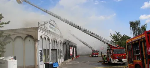 Béthune : le magasin Sikkens Solutions ravagé par les flammes