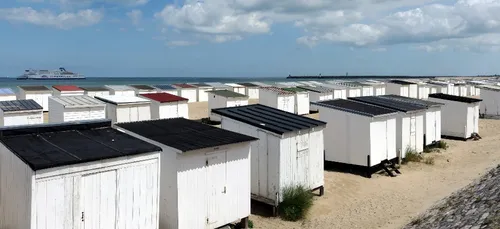 Nouvelles dégradations de cabines sur la plage de Calais