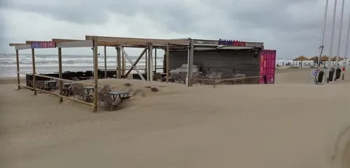 La digue de Dunkerque ensablée ce week-end