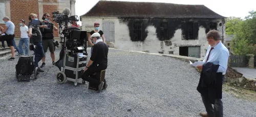 Covid-19 : le tournage de la série "Les Rivières Pourpres" suspendu...