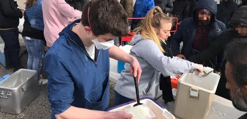 Distribution de repas aux migrants à Calais: l'interdiction...